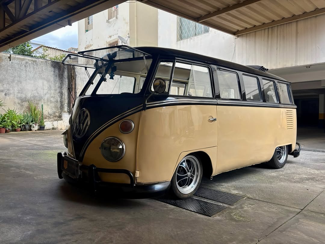 VOLKSWAGEN KOMBI - Imagem 1