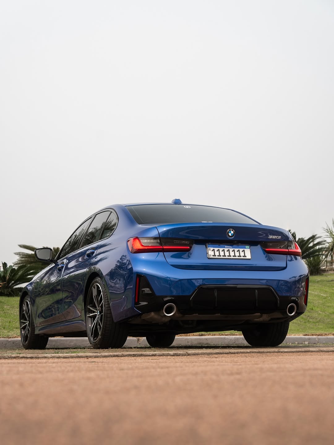 BMW 320I M SPORT - Imagem 8