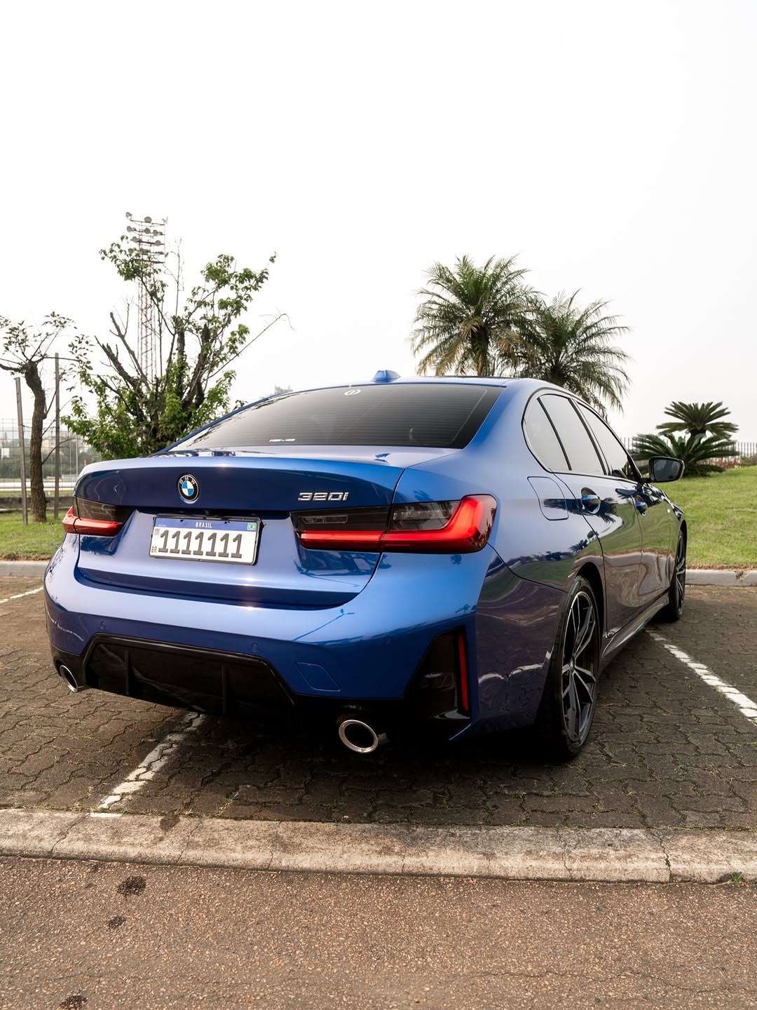 BMW 320I M SPORT - Imagem 10