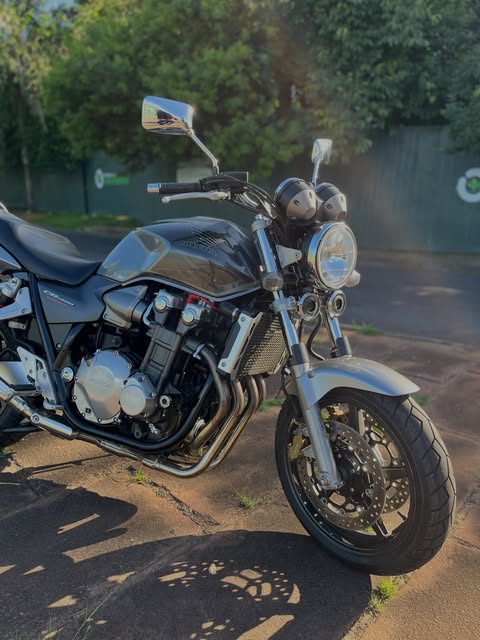 HONDA CB1300 SUPERFOUR - Imagem 1