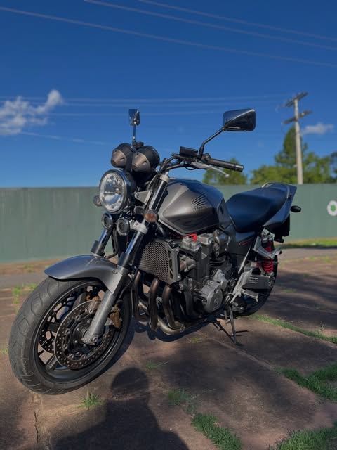 HONDA CB1300 SUPERFOUR - Imagem 10
