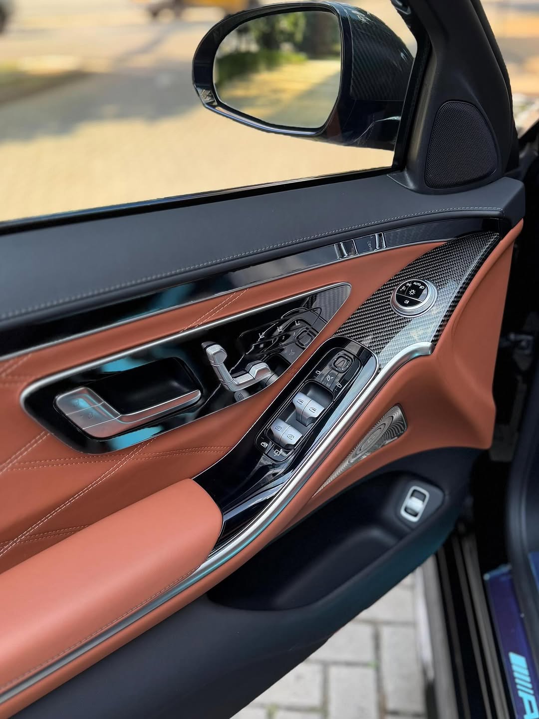 MERCEDES-BENZ S63 AMG E- PERFORMANCE 4.0 V8 BI-TURBO HYBRID PLUG-IN - Imagem 6