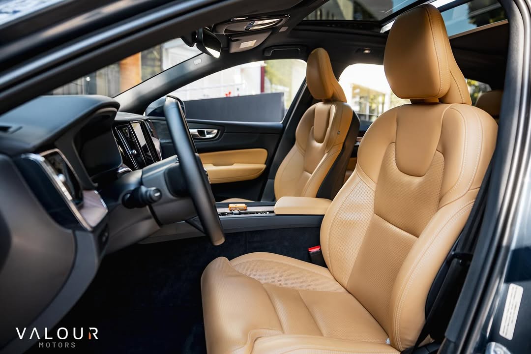 VOLVO XC60 - Imagem 16