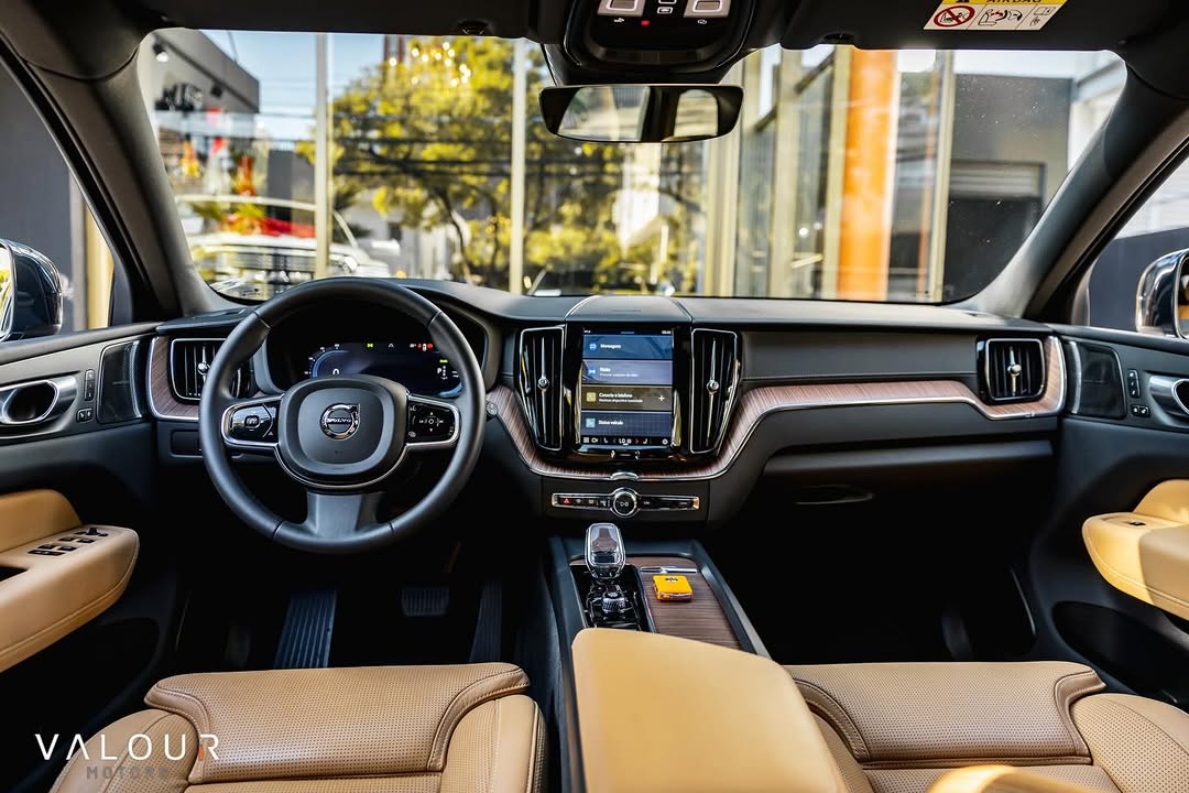 VOLVO XC60 - Imagem 17