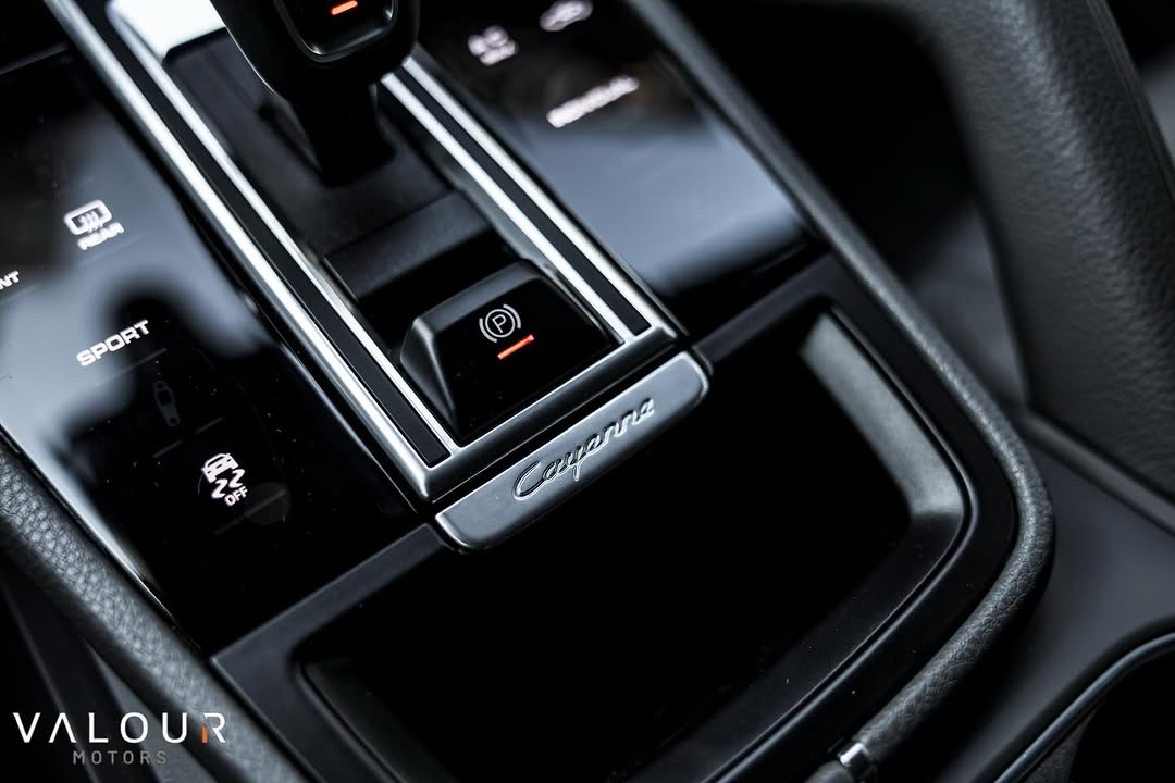 PORSCHE CAYENNE - Imagem 16