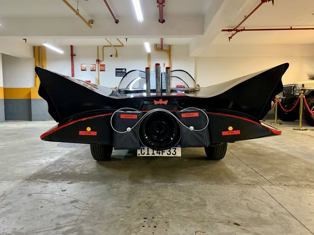 BATMÓVEL TRIBUTO BATMOBILE - Imagem 4