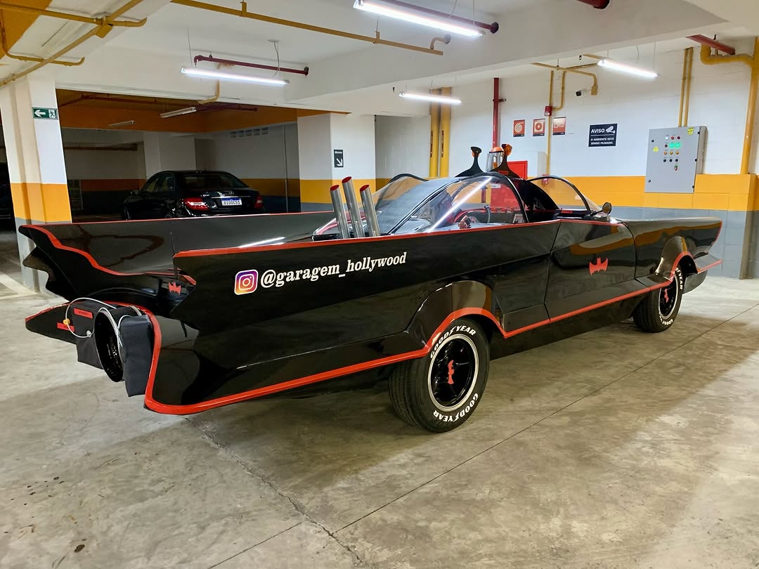 BATMÓVEL TRIBUTO BATMOBILE - Imagem 5