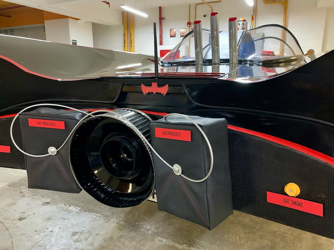 BATMÓVEL TRIBUTO BATMOBILE - Imagem 9