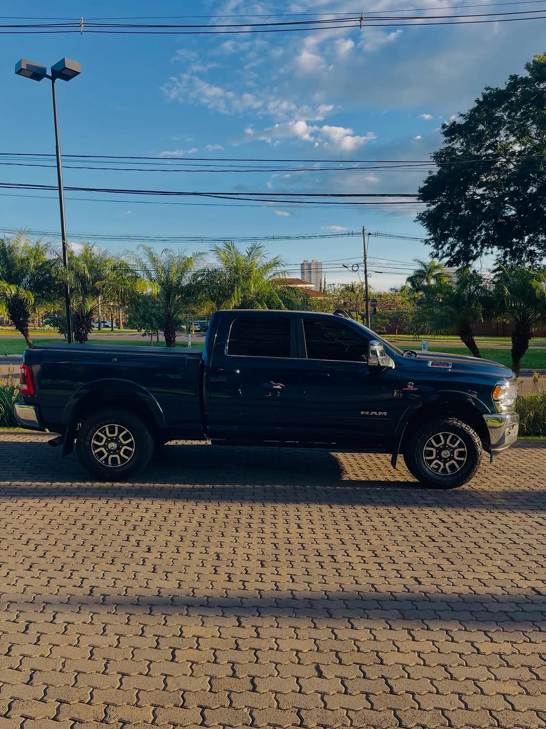DODGE RAM 3500 LONGHORN - Imagem 4