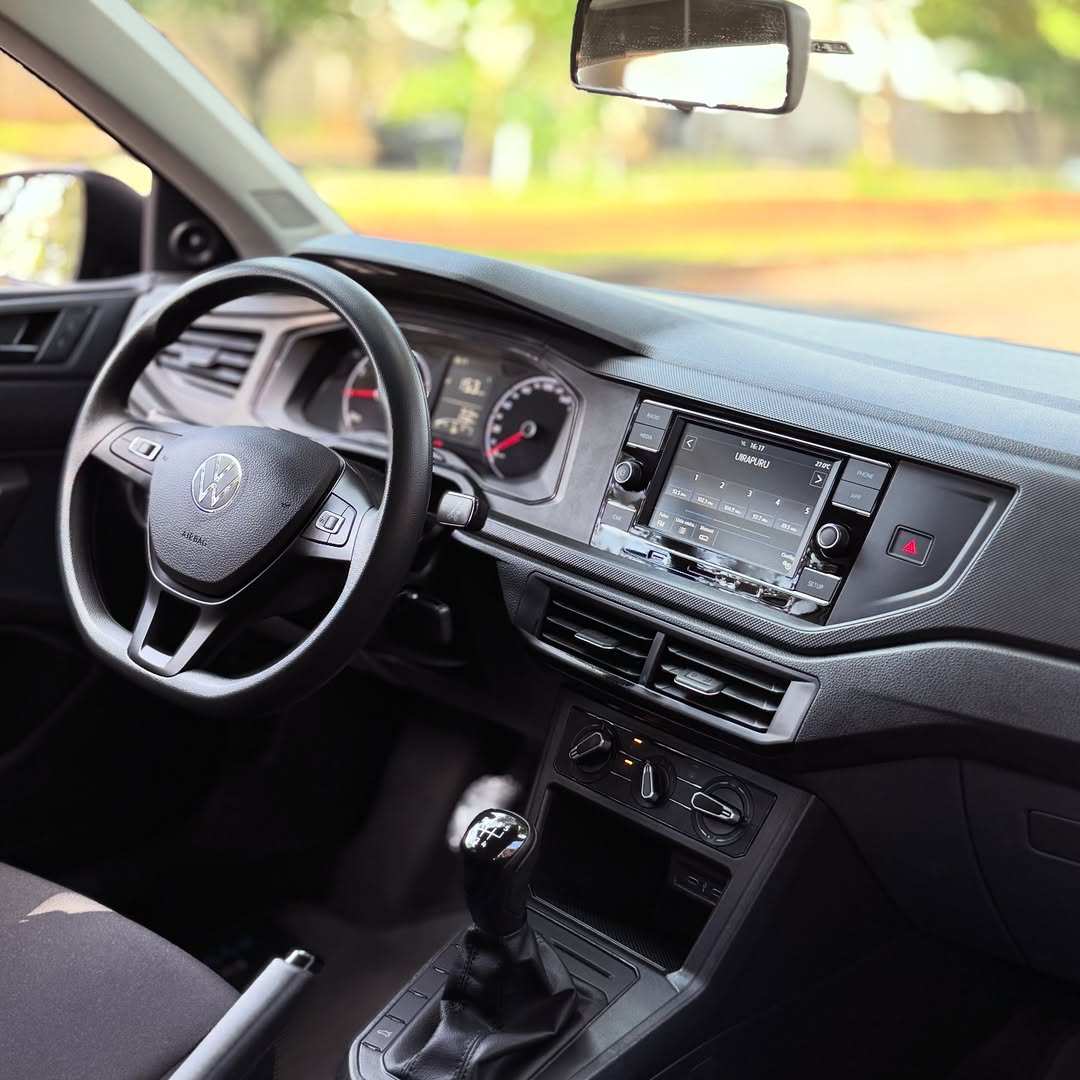VOLKSWAGEN POLO TRACK - Imagem 4