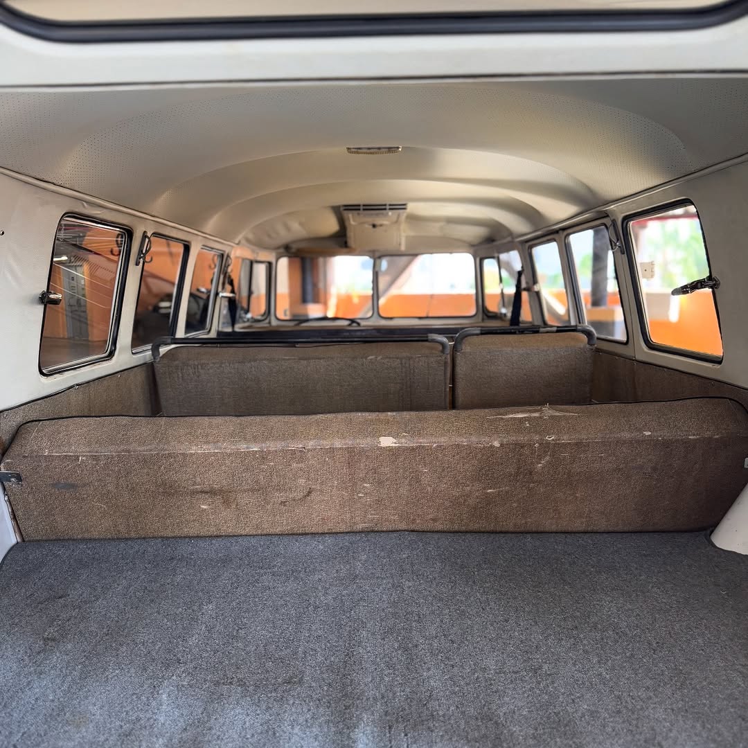 VOLKSWAGEN KOMBI LUXO - Imagem 18