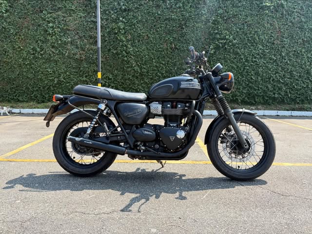 TRIUMPH BONNEVILLE T100 BLACK - Imagem 2