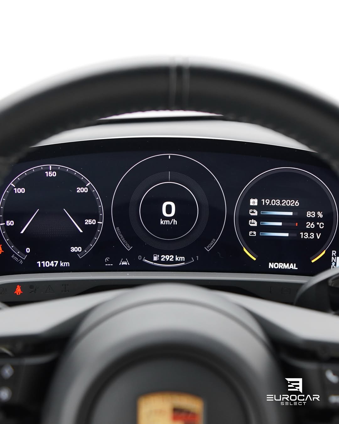 PORSCHE TAYCAN 4S - Imagem 13