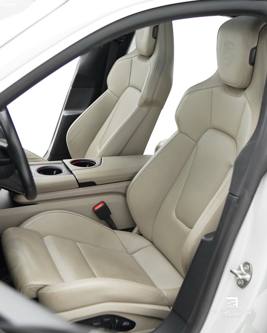 PORSCHE TAYCAN 4S - Imagem 7