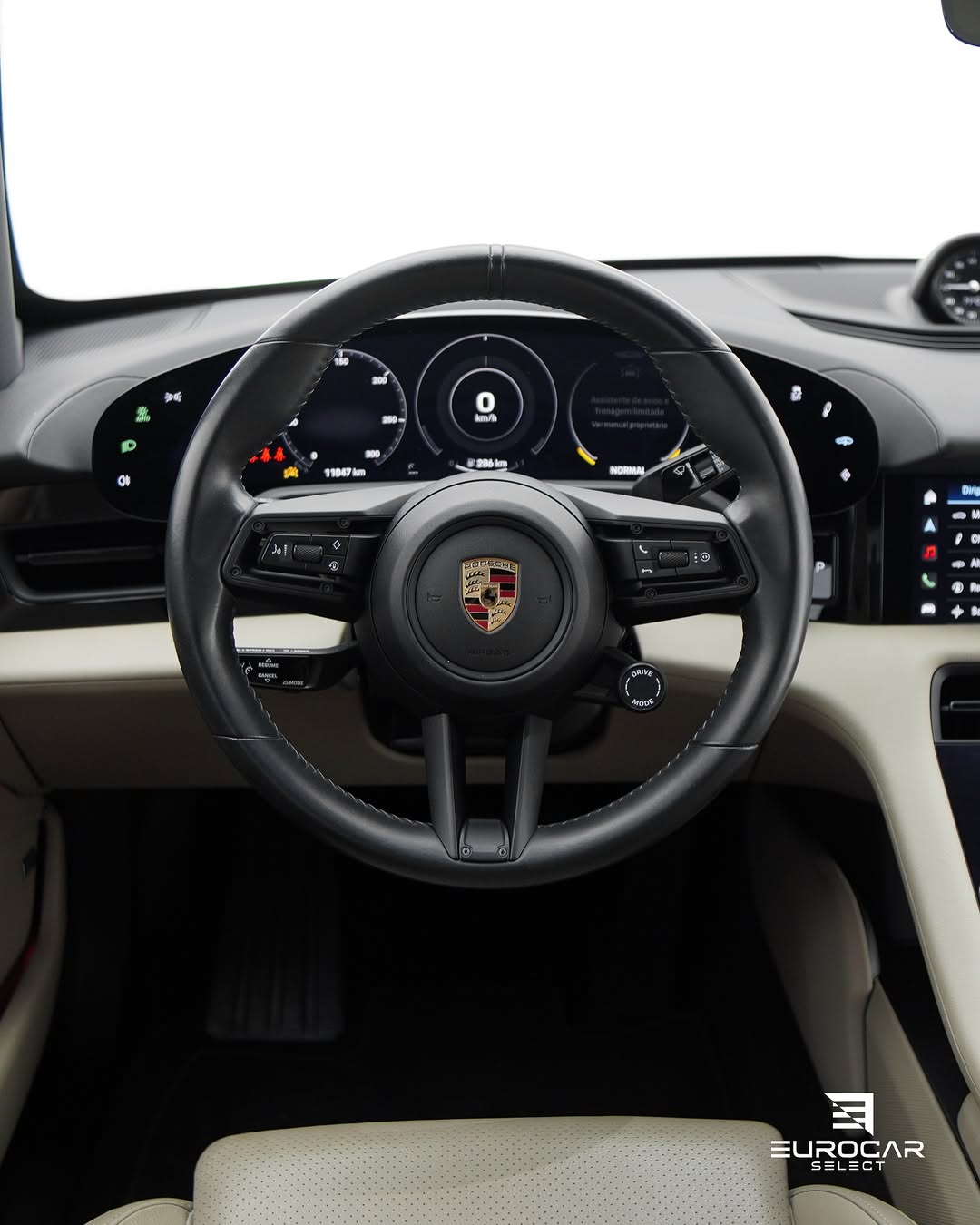 PORSCHE TAYCAN 4S - Imagem 9