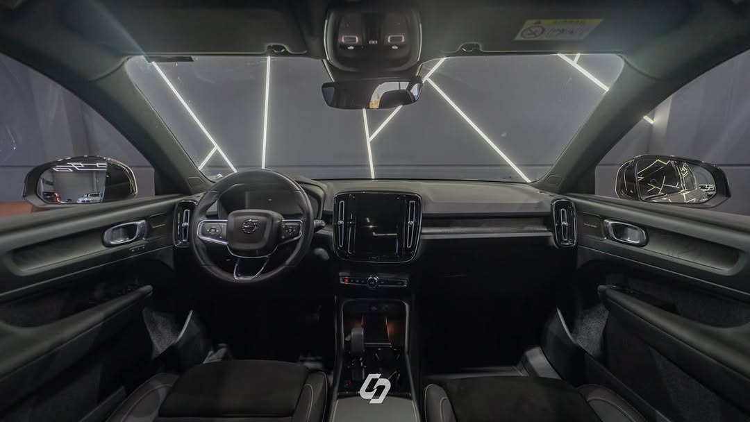 VOLVO XC40 RECHARGE - Imagem 12