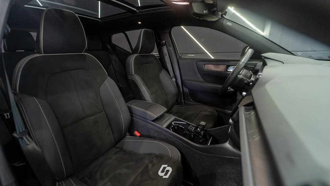 VOLVO XC40 RECHARGE - Imagem 16