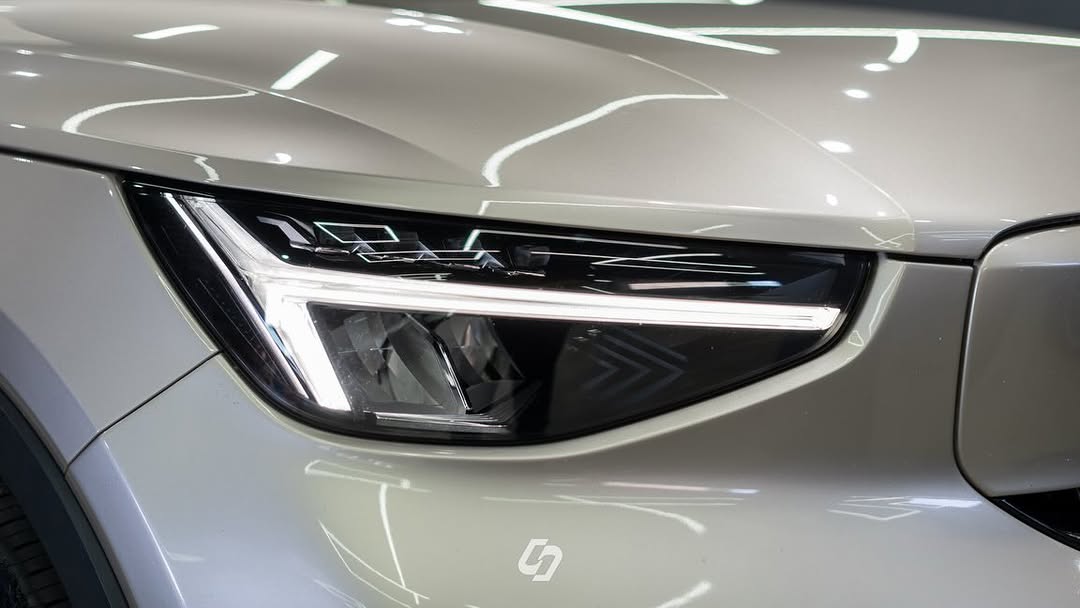 VOLVO XC40 RECHARGE - Imagem 17