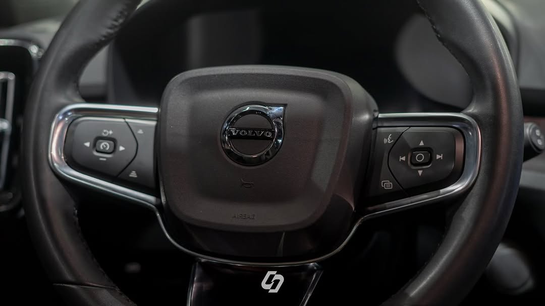 VOLVO XC40 RECHARGE - Imagem 18