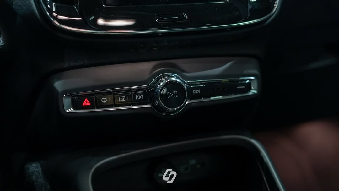 VOLVO XC40 RECHARGE - Imagem 10