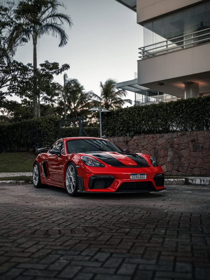 PORSCHE 718 GT4RS