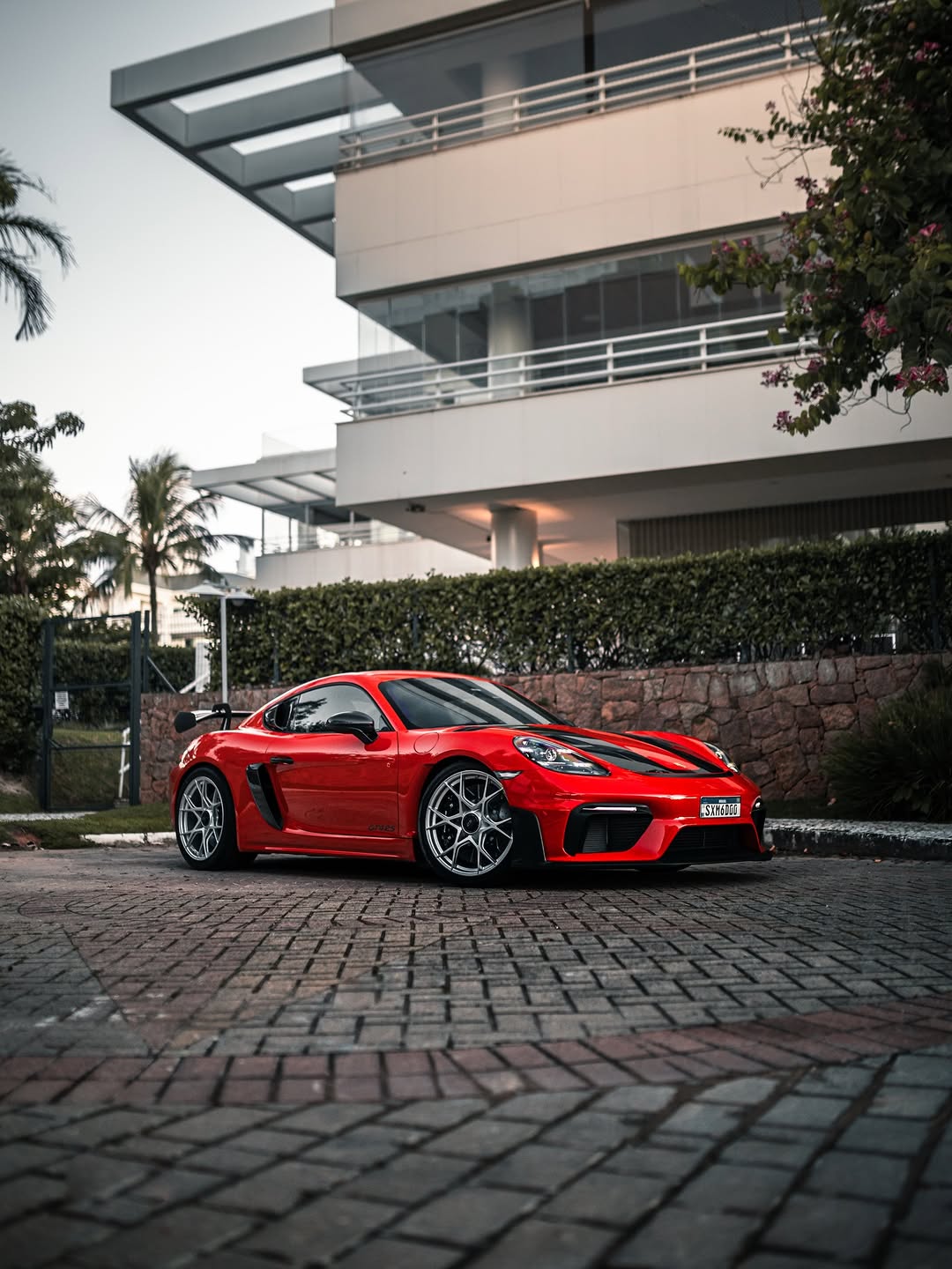PORSCHE 718 GT4RS - Imagem 2