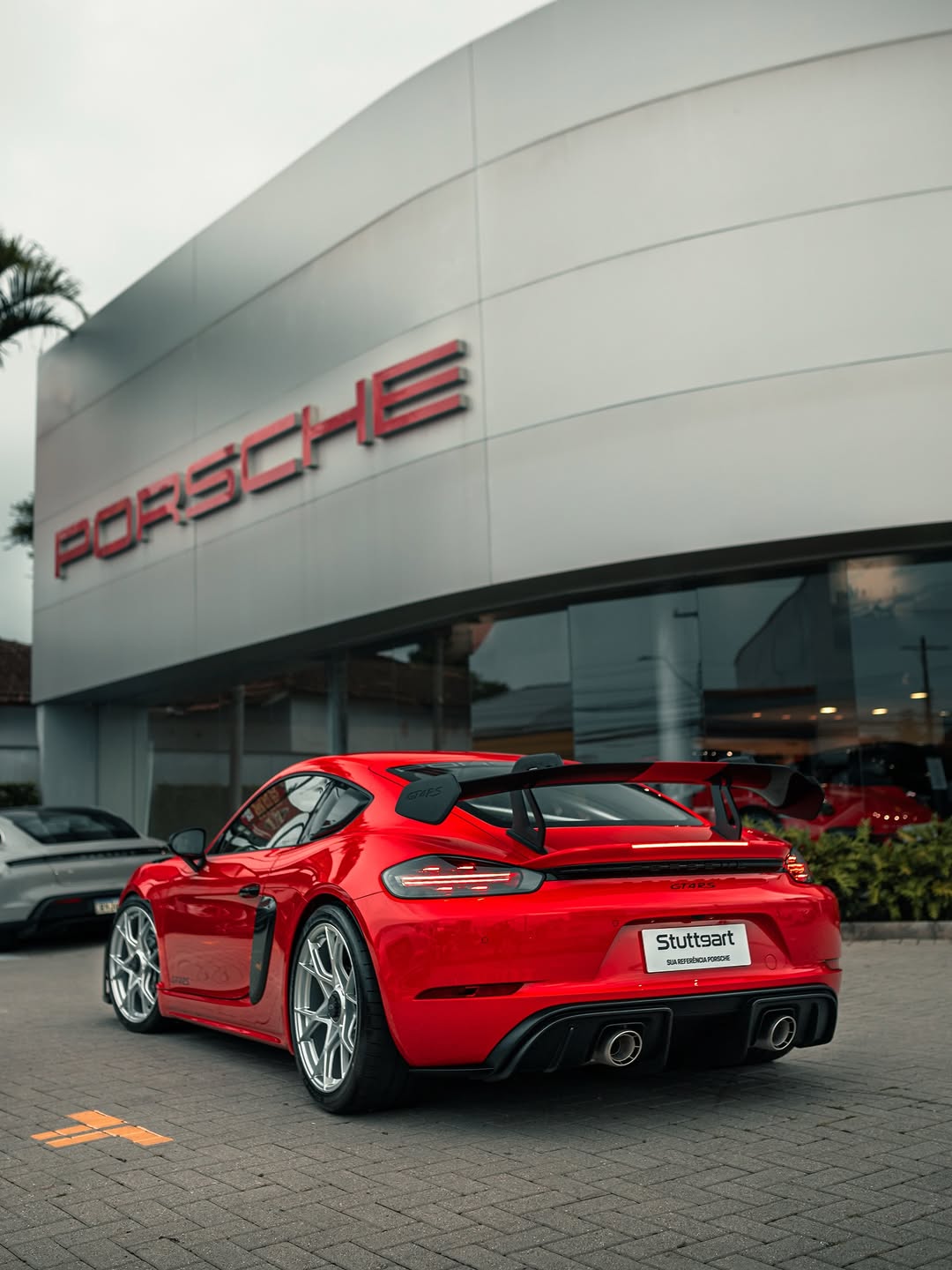 PORSCHE 718 GT4RS - Imagem 13
