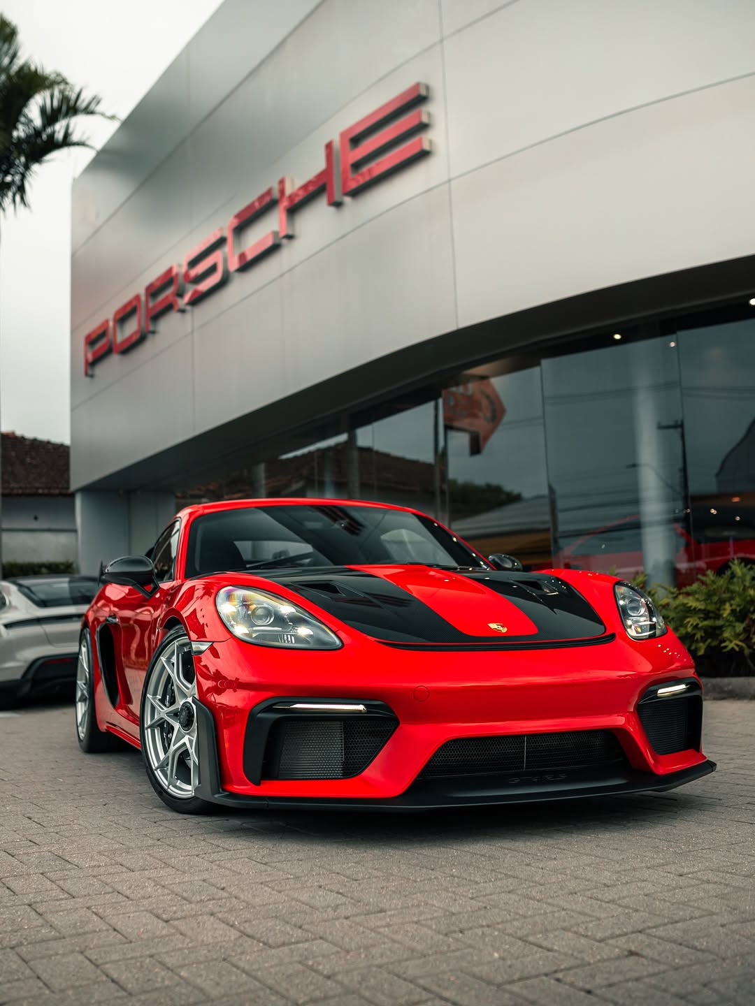 PORSCHE 718 GT4RS - Imagem 15