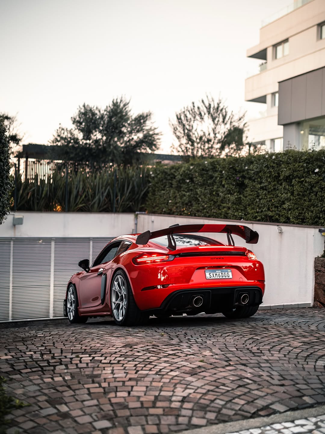 PORSCHE 718 GT4RS - Imagem 3