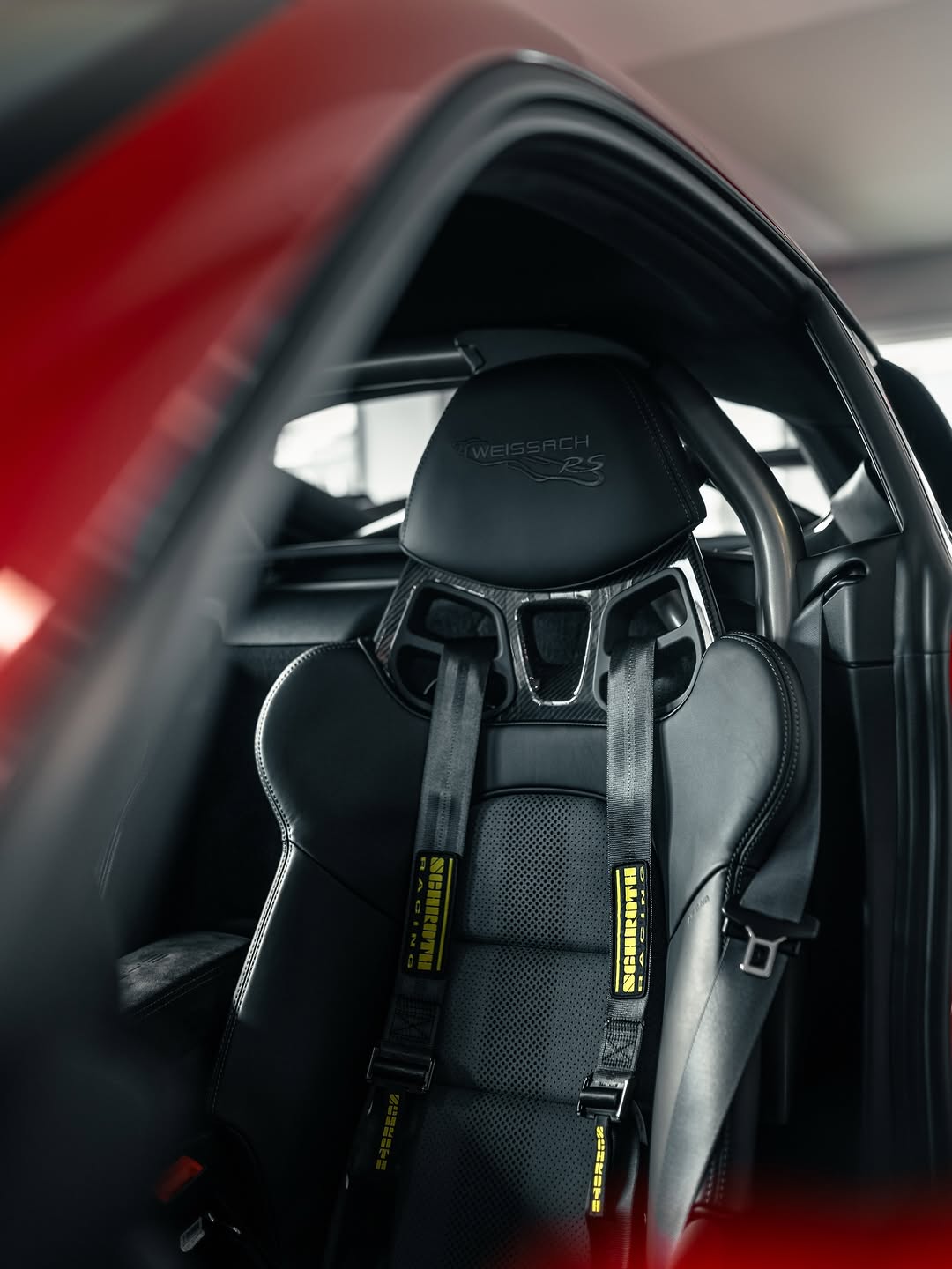 PORSCHE 718 GT4RS - Imagem 8