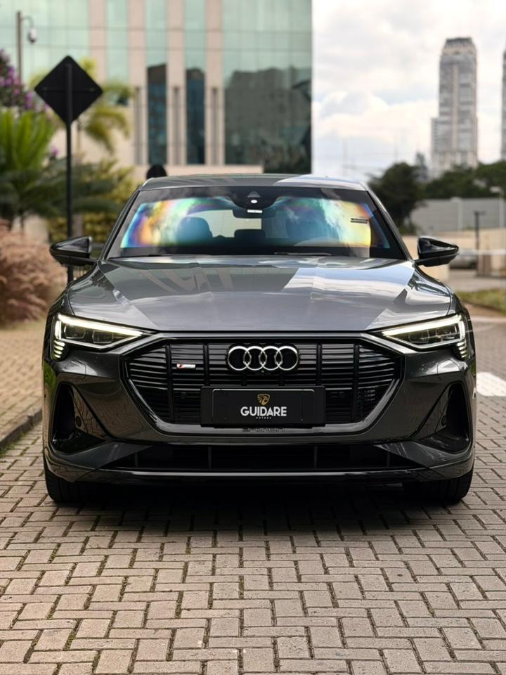 AUDI E-TRON PERFORMANCE BLACK QUATTRO - Imagem 7