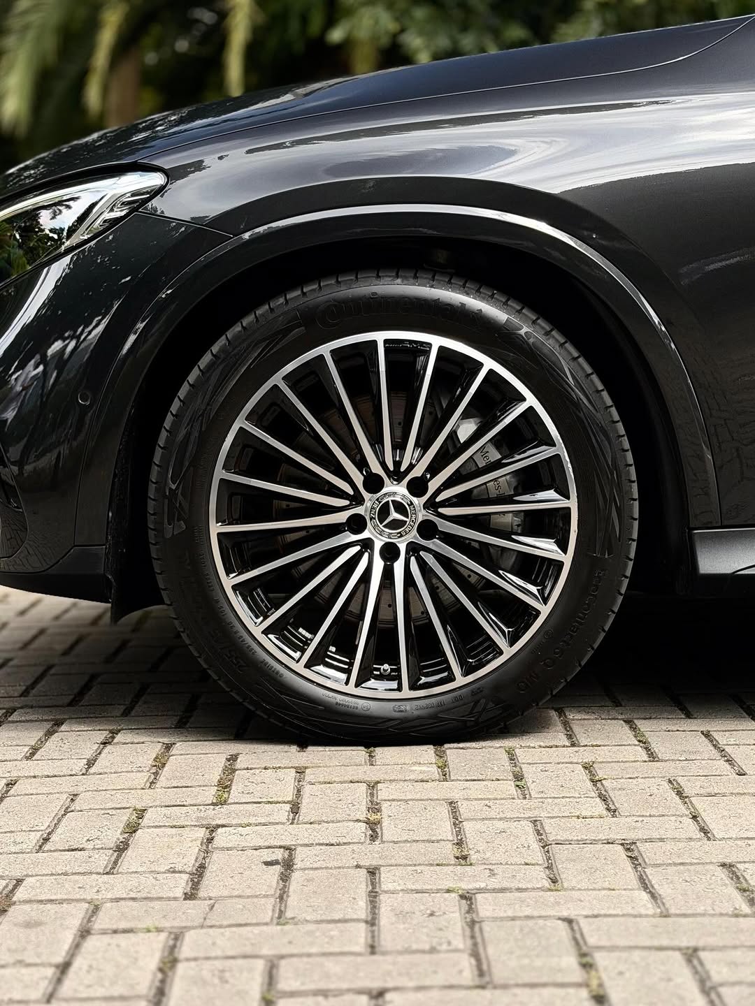 MERCEDES-BENZ GLC300 AMGLINE - Imagem 5