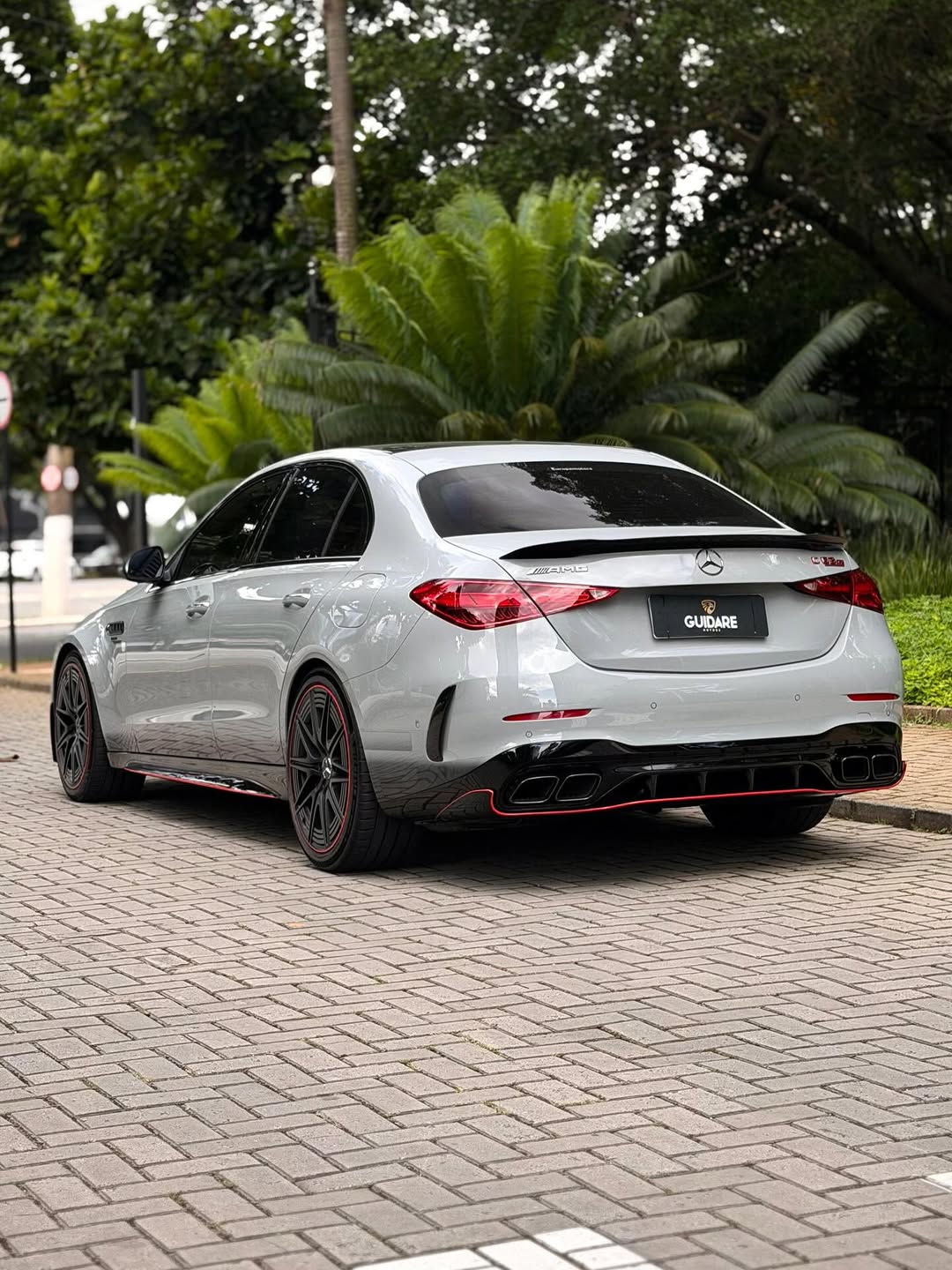 MERCEDES-BENZ C63 AMG F1 EDITION - Imagem 5