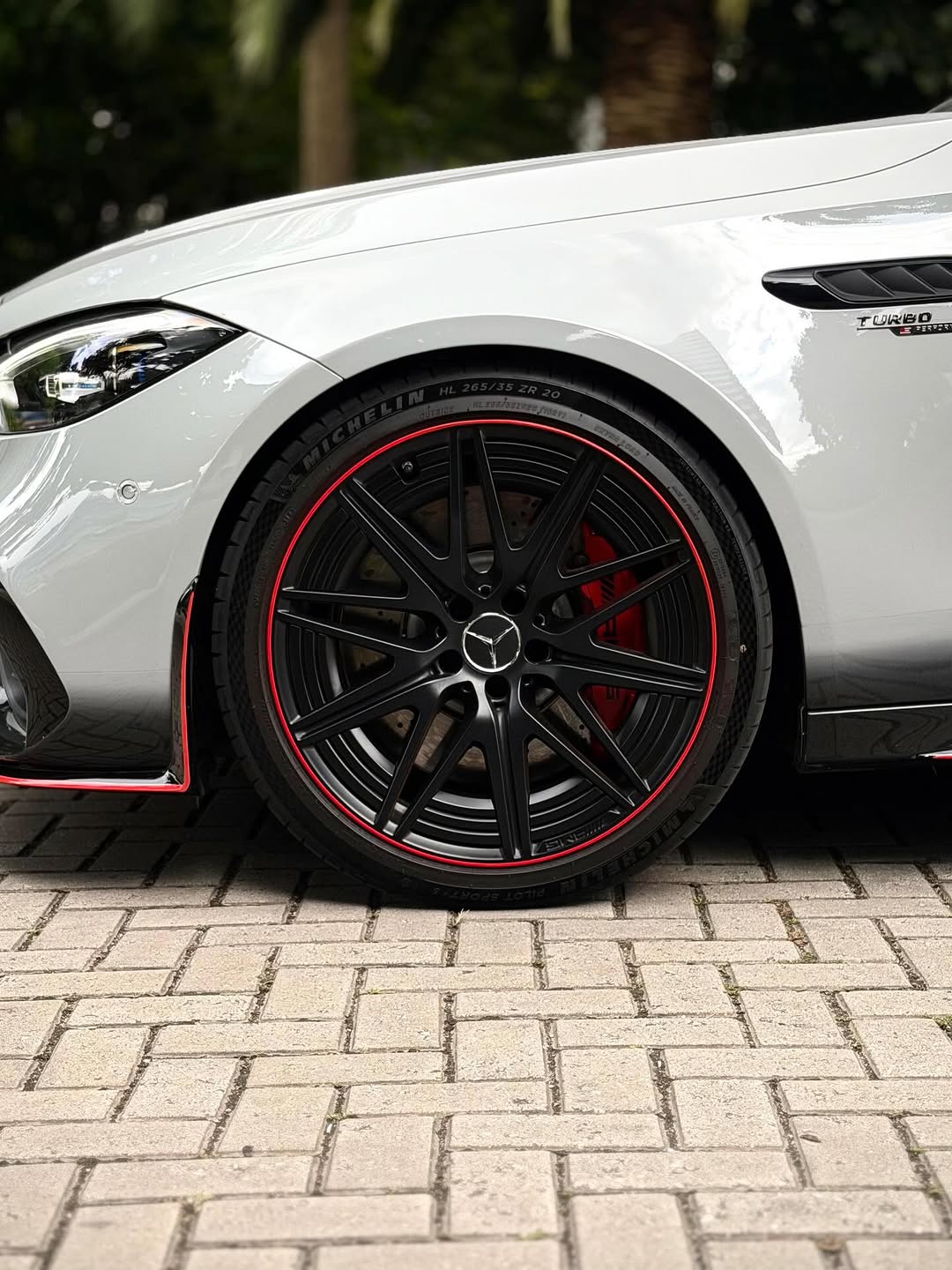 MERCEDES-BENZ C63 AMG F1 EDITION - Imagem 6