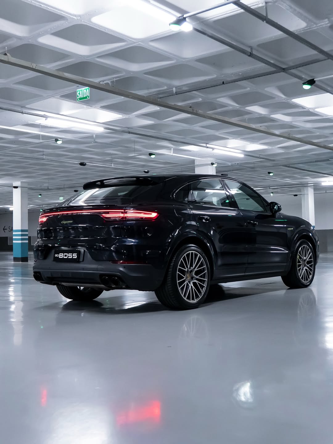 PORSCHE CAYENNE E-HYBRID - Imagem 1