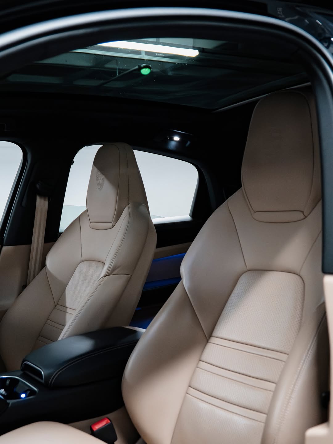 PORSCHE CAYENNE E-HYBRID - Imagem 12
