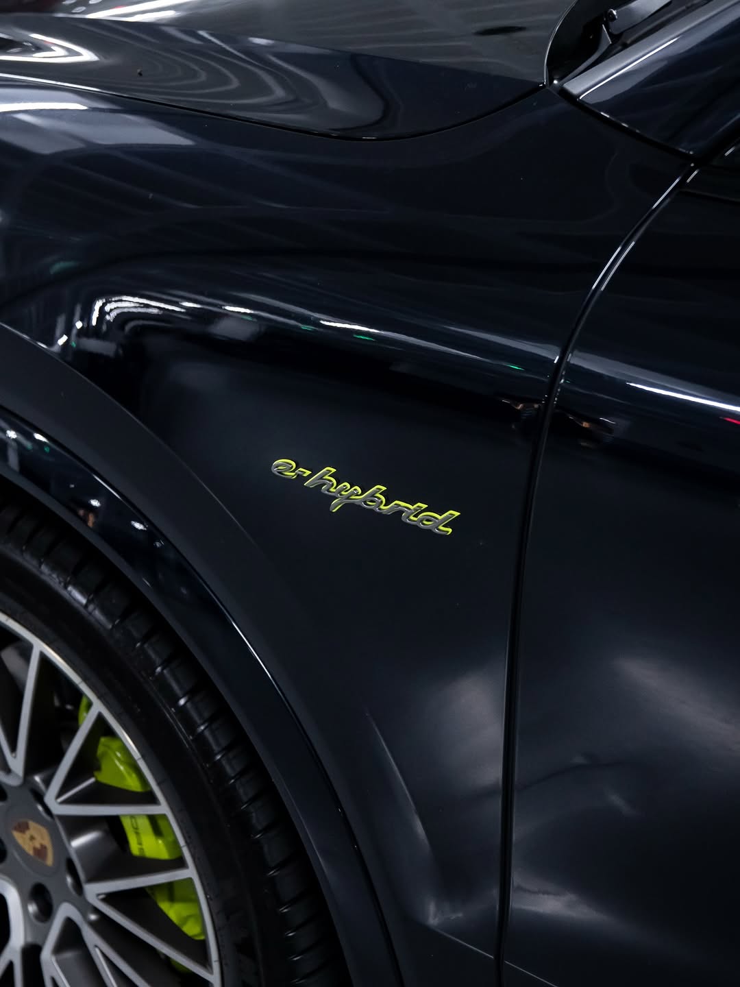 PORSCHE CAYENNE E-HYBRID - Imagem 13