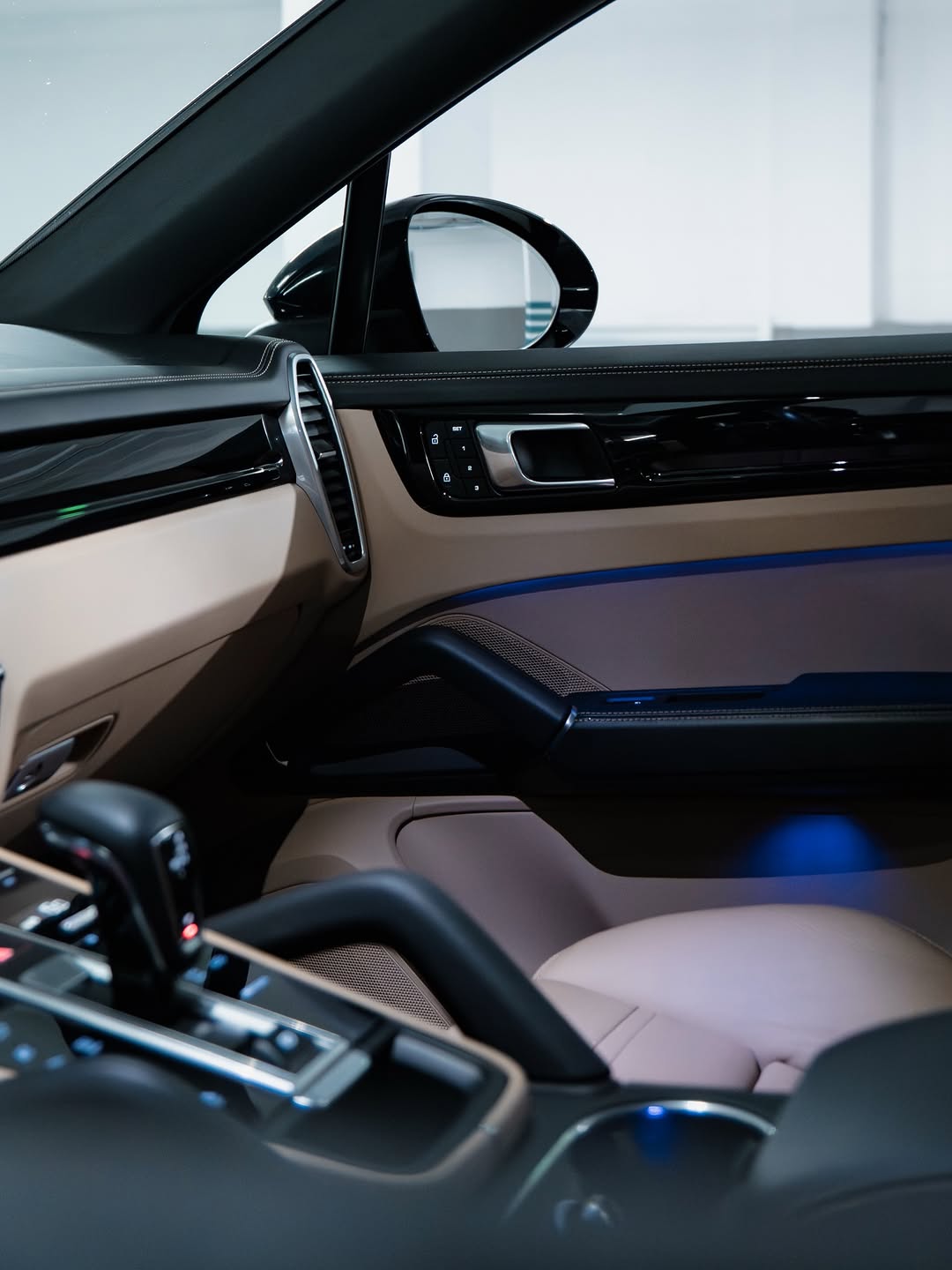 PORSCHE CAYENNE E-HYBRID - Imagem 7