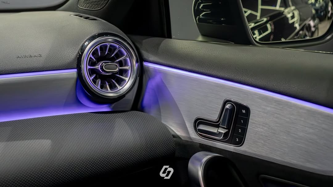 MERCEDES-BENZ A45 S - Imagem 16