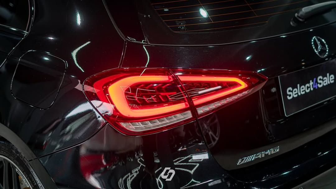 MERCEDES-BENZ A45 S - Imagem 19