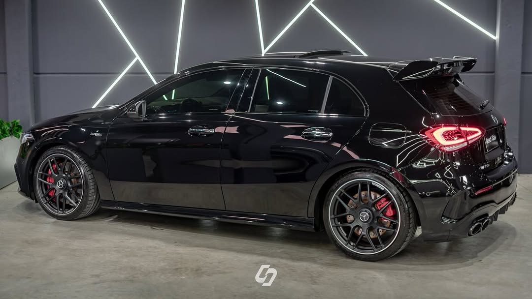 MERCEDES-BENZ A45 S - Imagem 3