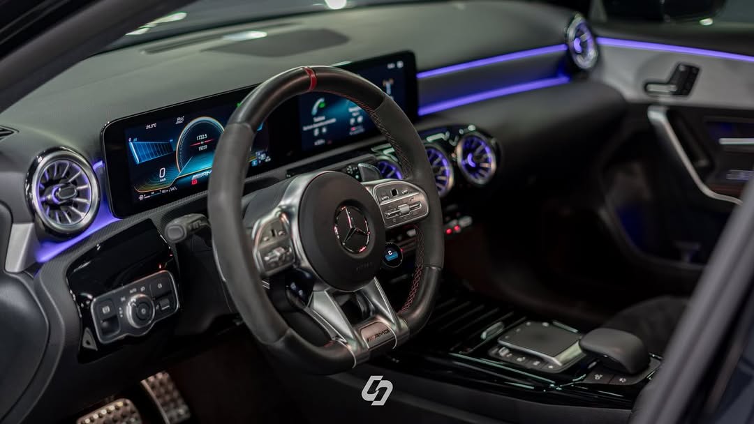 MERCEDES-BENZ A45 S - Imagem 4