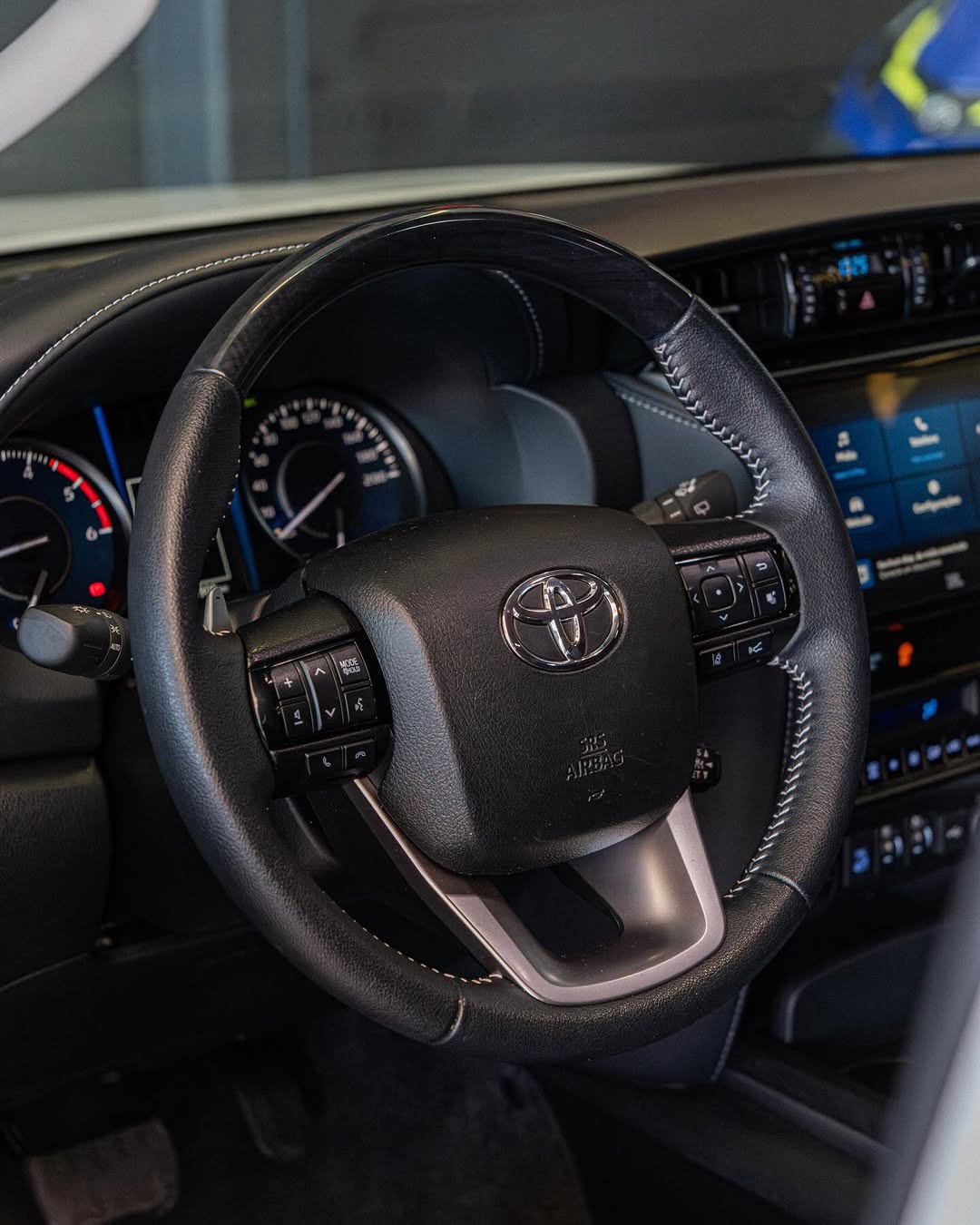 TOYOTA SW4 SRX PLATINUM - Imagem 8