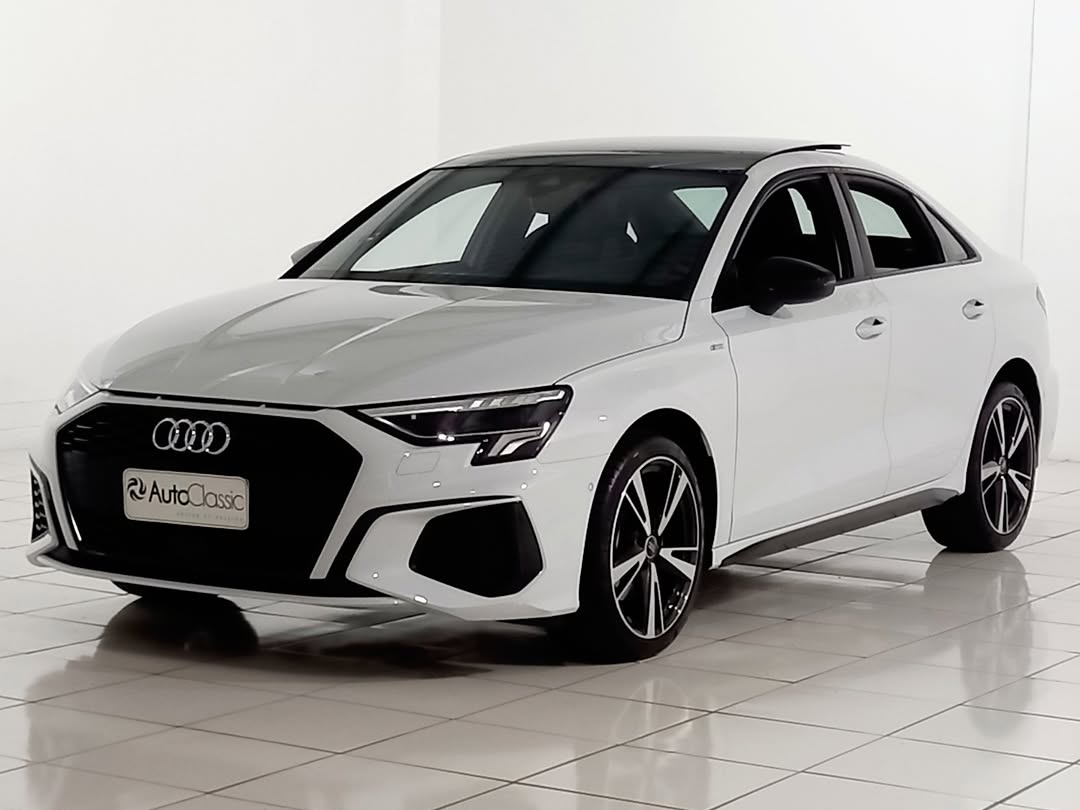 AUDI A3 PERFORMANCE BLACK - Imagem 1
