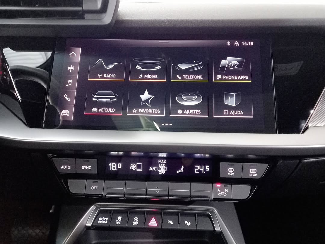 AUDI A3 PERFORMANCE BLACK - Imagem 8