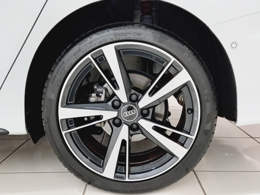 AUDI A3 PERFORMANCE BLACK - Imagem 9