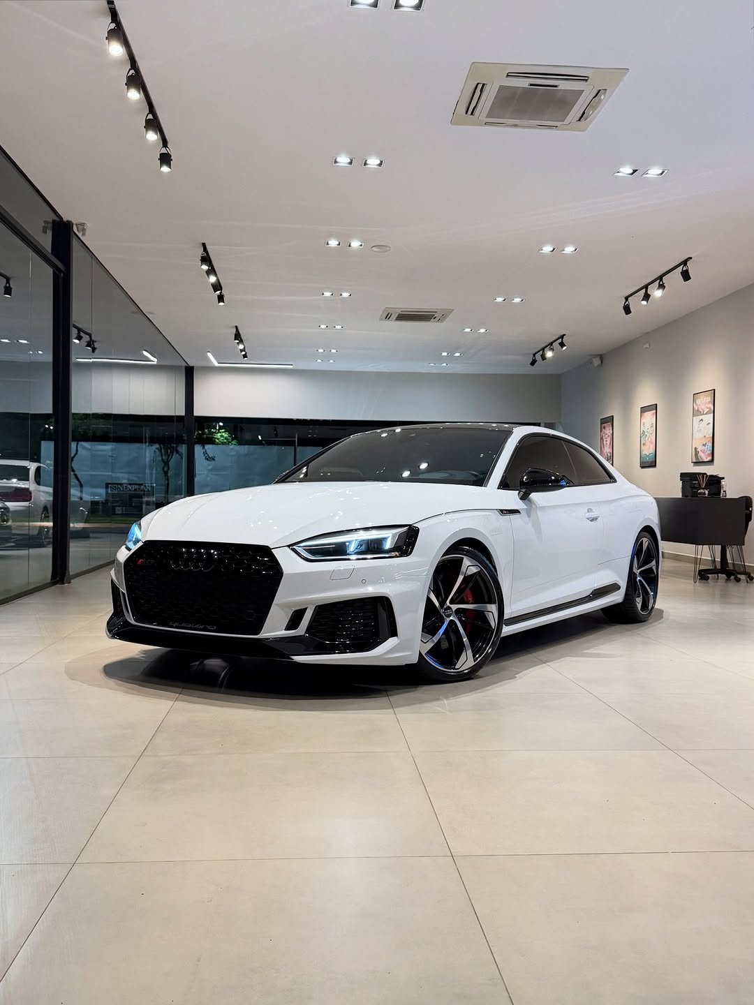 AUDI RS5 - Imagem 1