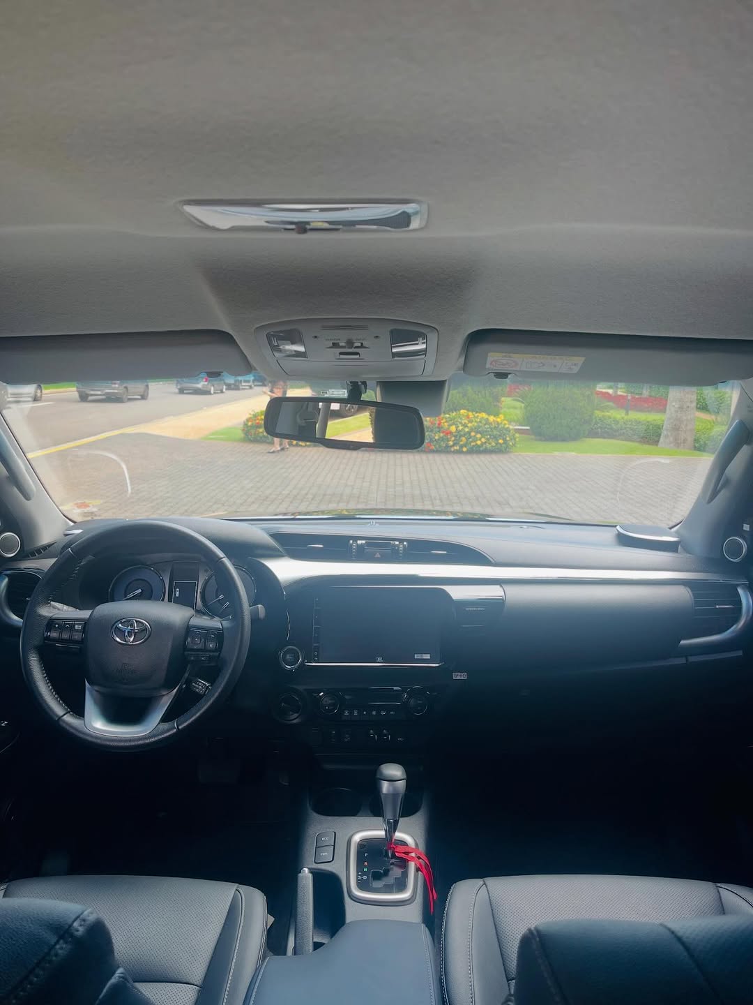 TOYOTA HILUX CD SRX 4x4 - Imagem 12