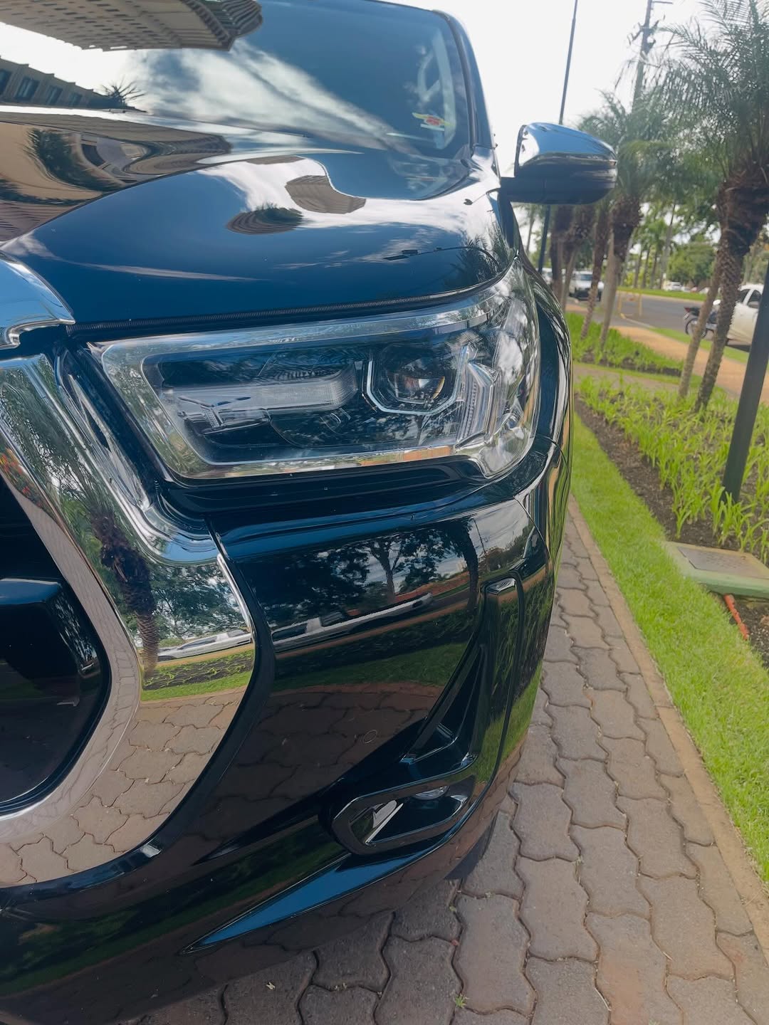 TOYOTA HILUX CD SRX 4x4 - Imagem 14