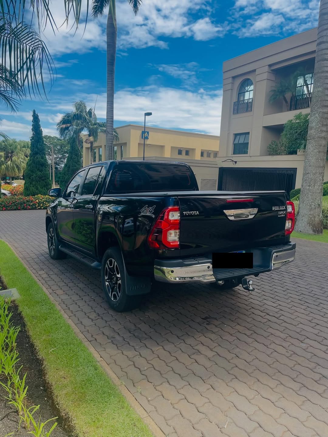 TOYOTA HILUX CD SRX 4x4 - Imagem 7